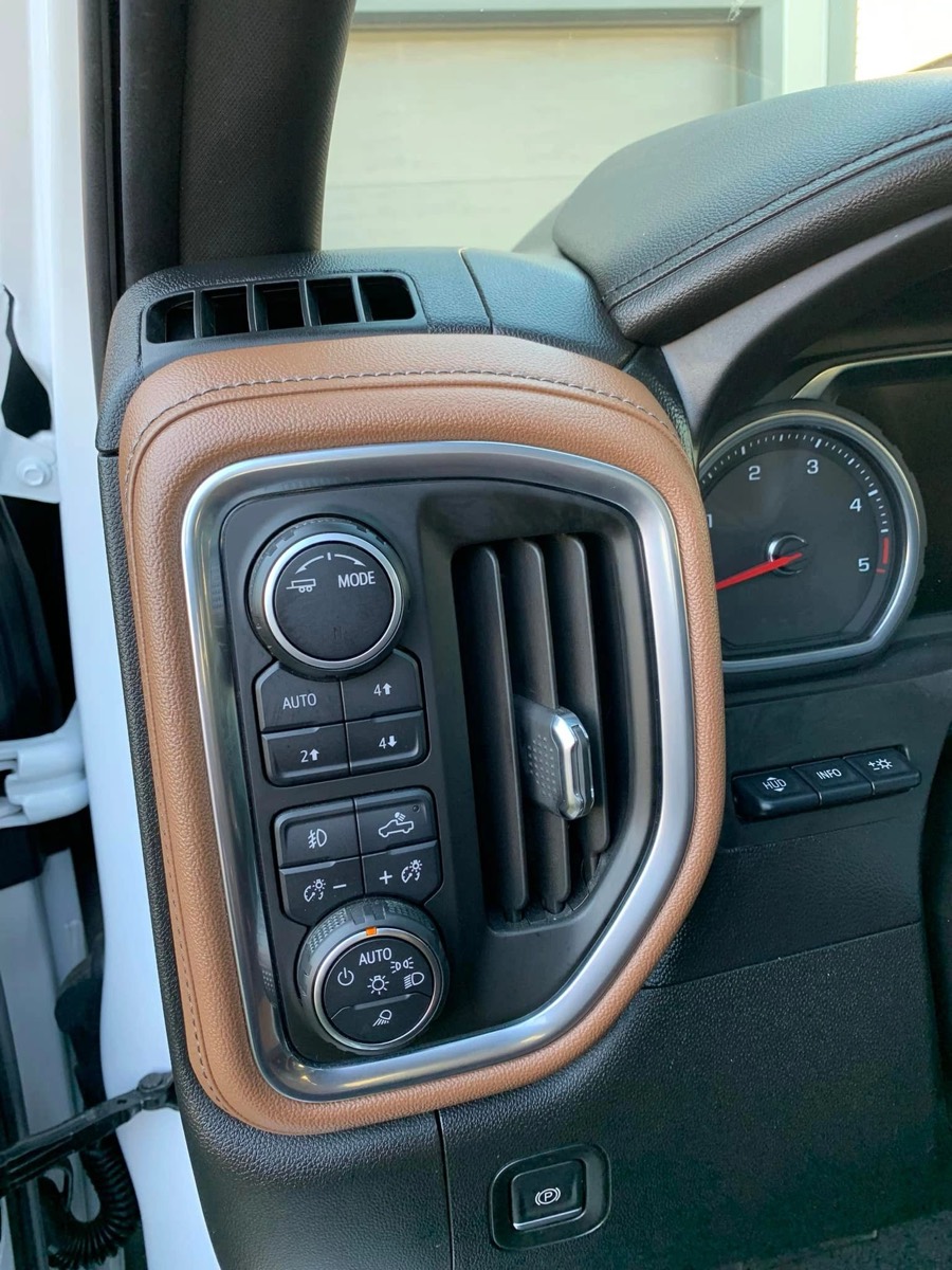 Detailed dash and console trim of a truck cleaned by Miner Details